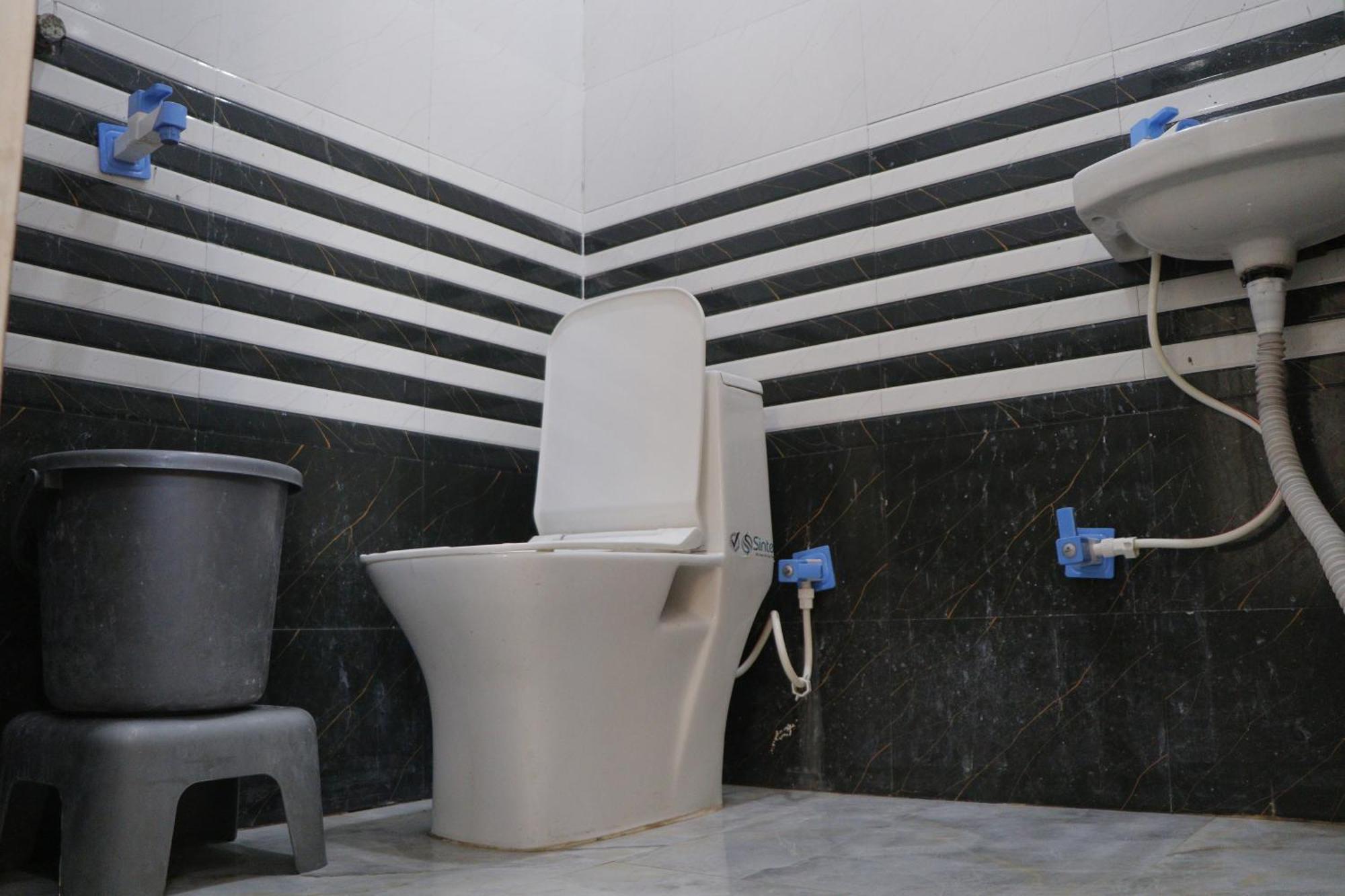 Dolphin Guest House Mathura Esterno foto